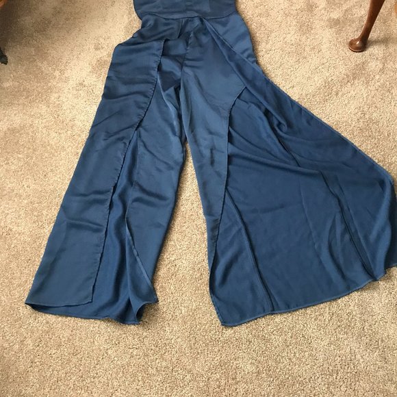 NWT Dynamite Silky Dark Blue Split Leg Jumpsuit w/Spaghetti Straps X-Small - Picture 14 of 15